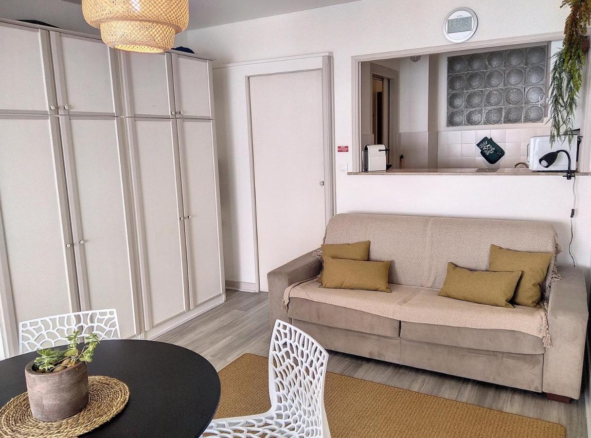 Constellation Apartment Juan-les-Pins Bagian luar foto
