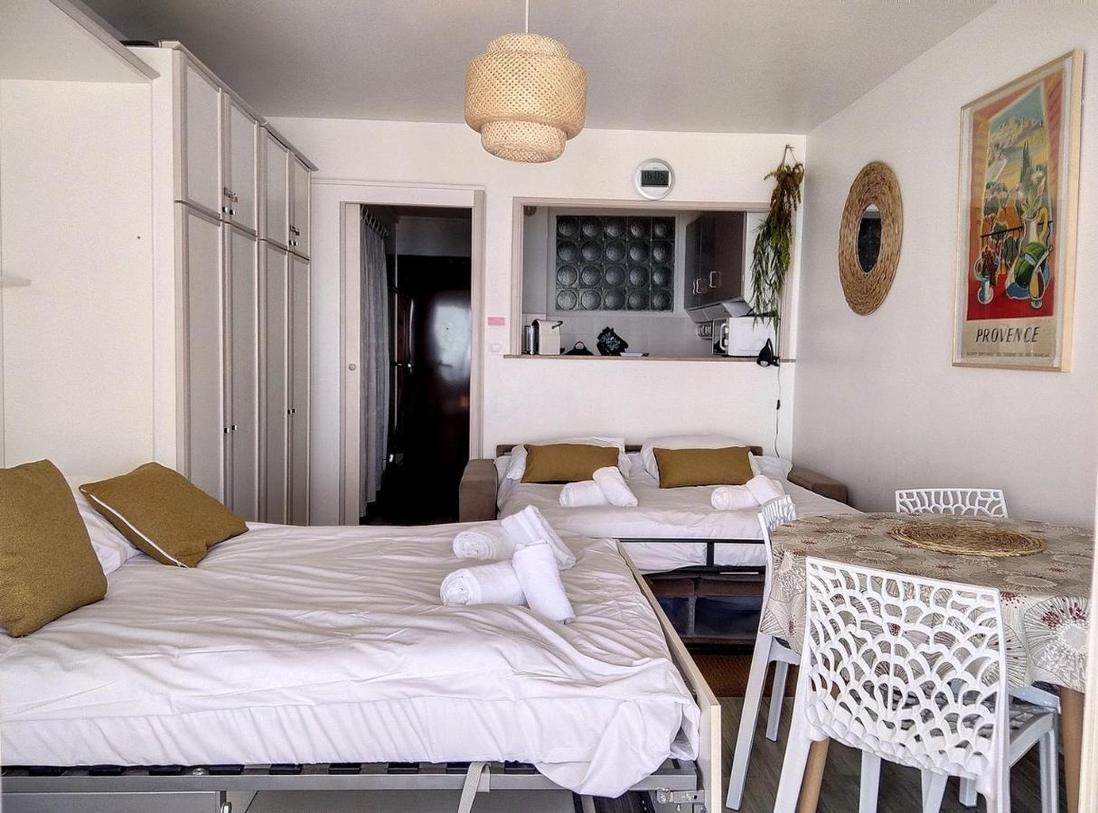 Constellation Apartment Juan-les-Pins Bagian luar foto